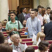 Першочергові завдання —  працевлаштування сімей  та забезпечення їх житлом