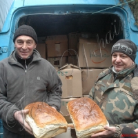 Хліб за бабусиними рецептами передали на фронт