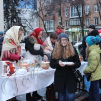 Зимові свята заїли варениками