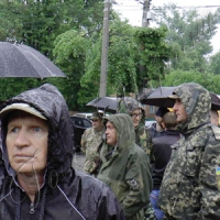 Бійці АТО  «воюють» з перевізниками