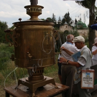 Зате рівненський самовар-велет мобільніший