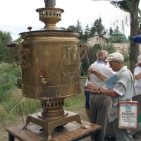 Зате рівненський самовар-велет мобільніший