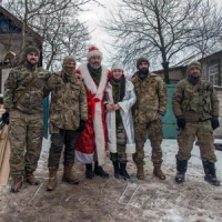 Прифронтовий об’їзд Д. М.: тонна «Олів’є» —  захисникам, смаколики — дітлахам