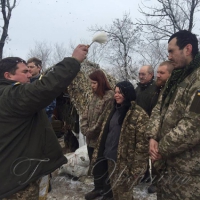 Священики з Рівненщини та Італії доправили на Світлодарську дугу гуманірку