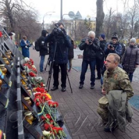 Київ. Пройшов молебень у пам’ять Героїв Небесної Сотні та покладання квітів