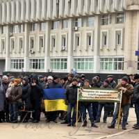 У лісі можуть наламати дров Чи доцільно передавати у концесію курку, яка несе золоті яйця? 