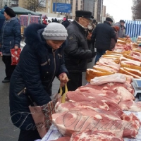 Біля м’ясних прилавків — без черг