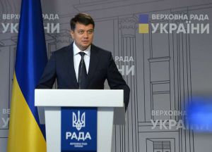 Дмитро Разумков: «Поспішне ухвалення закону щодо олігархів призвело до колізії у ньому»