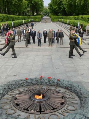 Спікери Парламентів України та Норвегії вшанували пам’ять загиблих у Другій світовій війні та полеглих захисників України в російсько-українській війні 