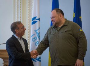 Парламенти та уряди держав повинні об’єднатися, аби зберегти світовий порядок