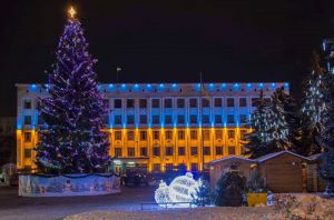 Житомирщина: Чи доречна новорічна ялинка від час війни?