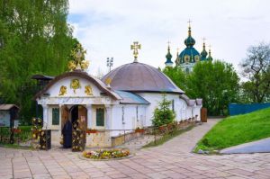 Суд зобов’язав УПЦ знести самочинно збудовану у буферній зоні ЮНЕСКО церкву-маф