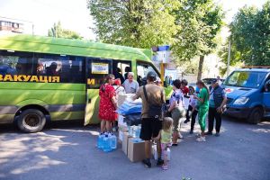 Оголошено примусову евакуацію дітей з їхніми батьками з деяких населених пунктів Сумщини