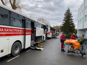 Ще 15 воїнів відправились на лікування за кордон