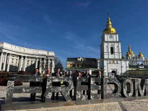 Євродепутати відвідали військові об’єкти та центр реабілітації «Save Ukraine» під час візиту до України