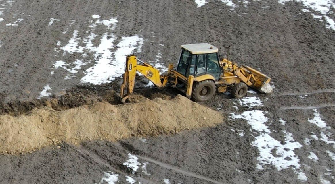 Чернігівщина: Самовільно взялися качати на поля воду з Десни