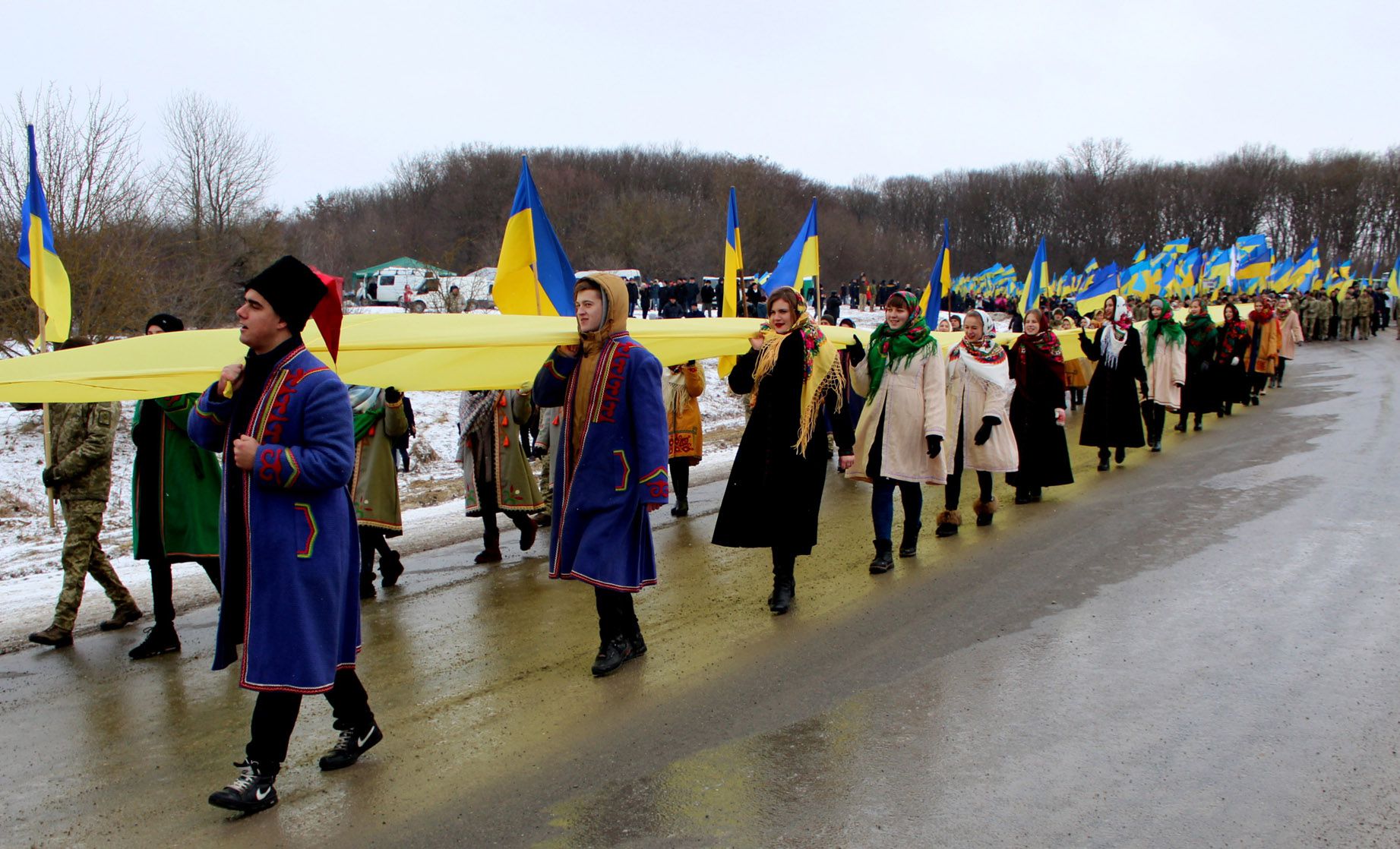 Обіймись, Україно!