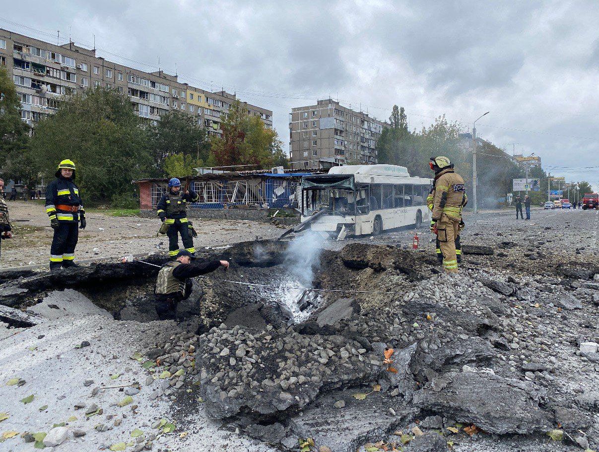 Невдачі на фронті компенсують ракетними ударами по мирних кварталах, цивільній інфраструктурі