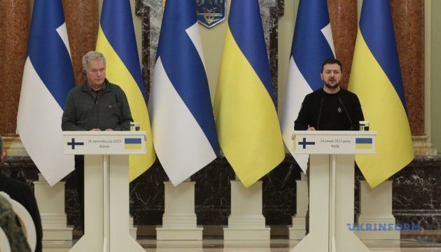 Президент Фінляндії прибув в Україну з неоголошеним візитом