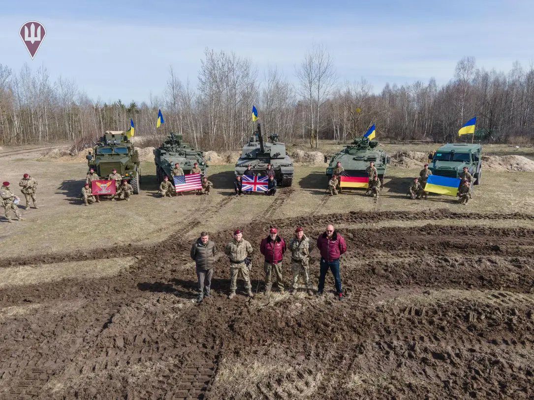 Найкращі транспортні засоби для найкращих солдатів