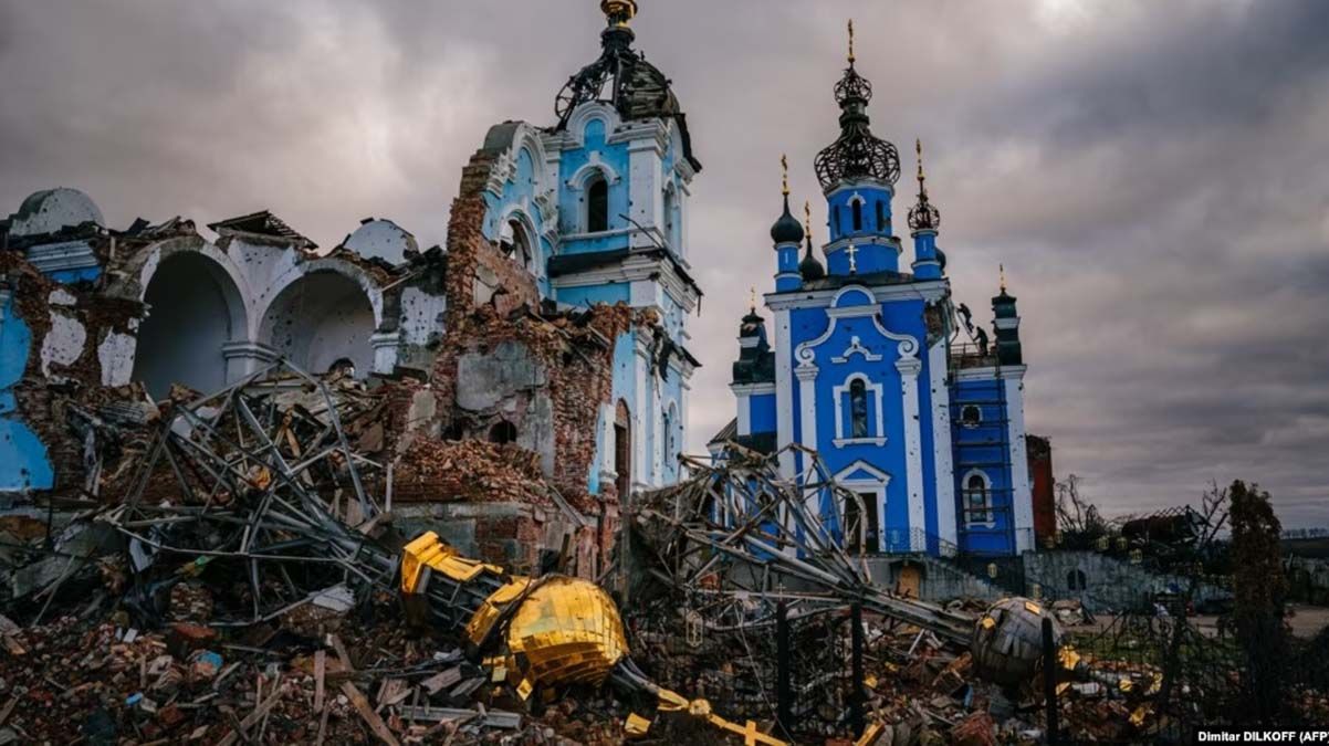 Окупанти вдарили по храму в Нікополі