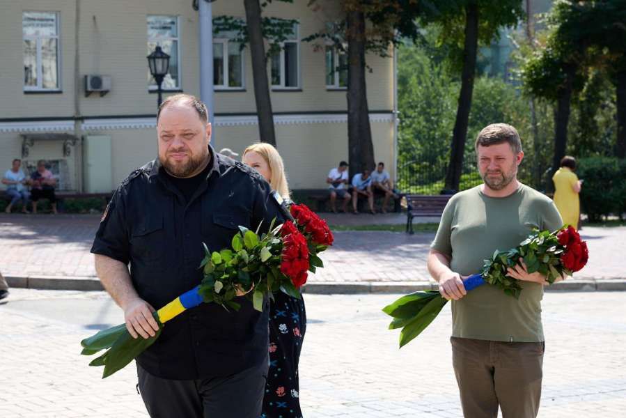 Керівництво Верховної Ради України вшанувало пам’ять полеглих захисників і захисниць України