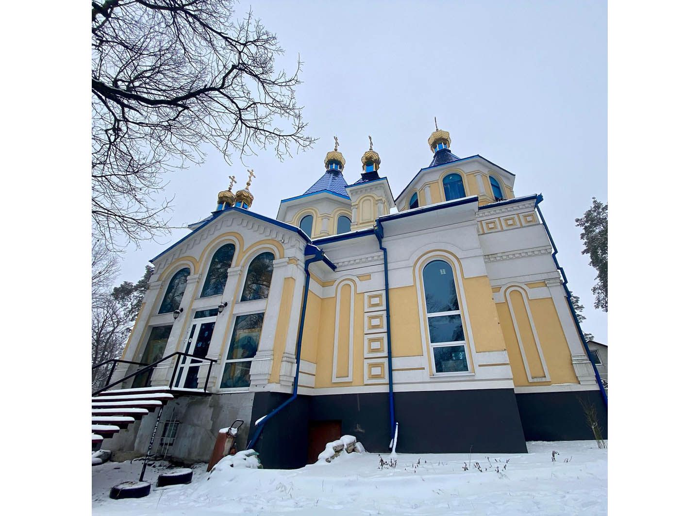 Священник, який украв храм, відповідатиме за законом