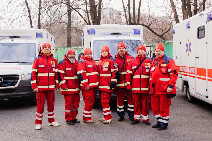 Дніпропетровщина отримала три сучасні реанімобілі від міжнародних партнерів