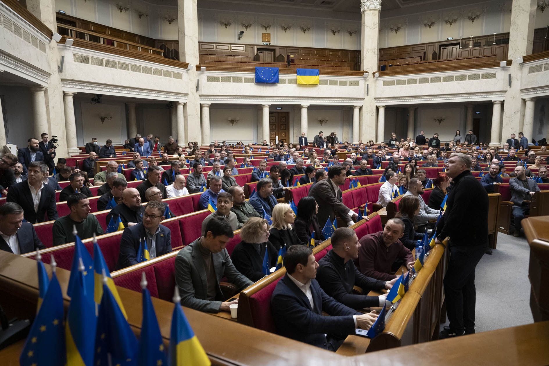 Комітет з питань організації державної влади рекомендує Верховній Раді прийняти за основу законопроєкт, яким вносяться зміни до законодавчих актів у зв’язку з прийняттям Закону України «Про порядок вирішення окремих питань адміністративно-територіального устрою України» та зміною адміністративно-територіального устрою України