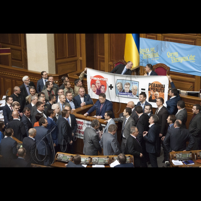 Пленарне засідання ВР.