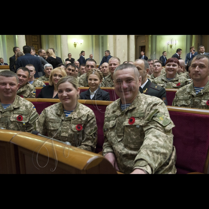 08 травня 2015  відбулося урочисте засідання ВР, України присвячене 70-ій річниці Перемоги над нацизмом в Європі, місцю і ролі Українського народу у Другій Світовій війні під головуванням Першого заступника Голови ВР України Андрія Парубія.
На засіданні були присутні Генеральний Секретар ООН Пан Гі Мун, Президенти України попередніх років, Прем’єр-міністр України Арсеній Яценюк та члени уряду, Генеральний Прокурор України Віктор Шокін, ветерани ВВВ та АТО, представники релігійних і громадських організацій.