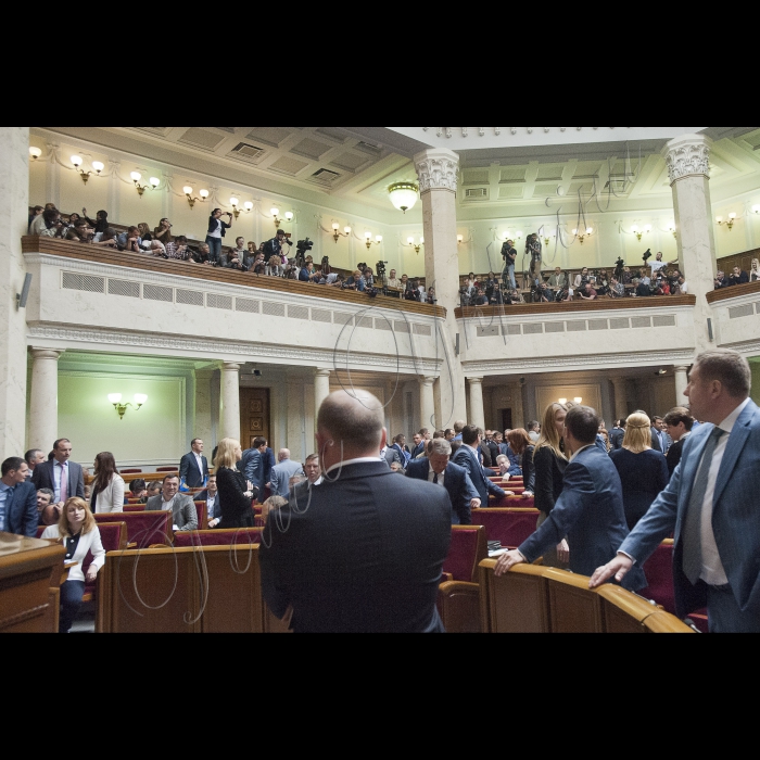 14 травня 2015
Пленарне засідання ВР.
Ложа преси з боку сесійної зали