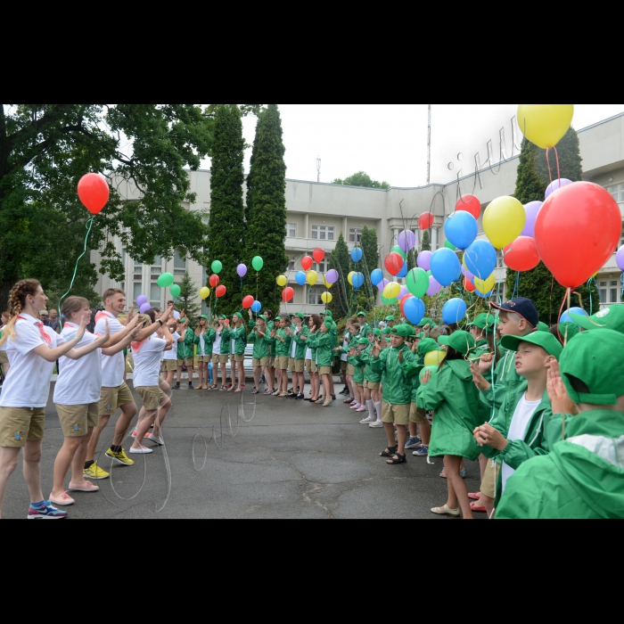 16.06.2015.
  Керівник Державного управління справами Сергій Березенко відкриє урочисте святкування 90-ї річниці «Міжнародного дитячого центру «Артек» (м. Київ, Пуща-Водиця, 14-та лінія, Санаторний комплекс «Пуща-Озерна»).