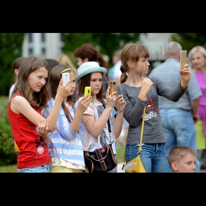 16.06.2015.
  Керівник Державного управління справами Сергій Березенко відкриє урочисте святкування 90-ї річниці «Міжнародного дитячого центру «Артек» (м. Київ, Пуща-Водиця, 14-та лінія, Санаторний комплекс «Пуща-Озерна»).