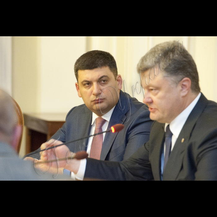 Президент України Петро Порошенко взяв участь у засіданні Конституційної комісії під головуванням Голови ВР України Володимира Гройсмана.