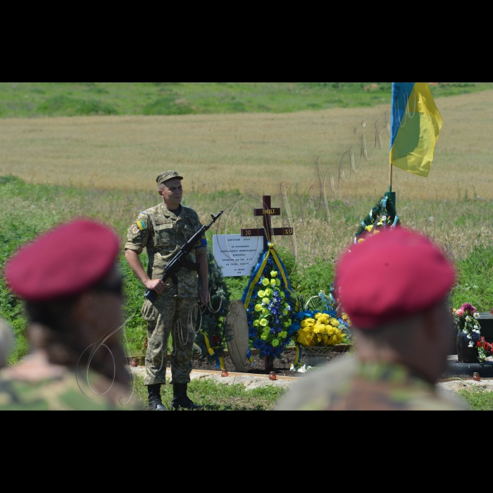 5 липня 2015 року

Донецька область,  У Слов'янську відсвяткували річницю з дня визволення міста від російсько-терористичних сил. Рік тому, 5 липня 2014 року, незаконні збройні формування під командуванням громадянина Росії Ігоря Гіркіна (