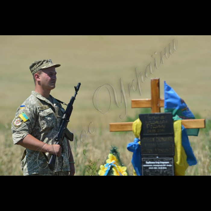 5 липня 2015 року

Донецька область,  У Слов'янську відсвяткували річницю з дня визволення міста від російсько-терористичних сил. Рік тому, 5 липня 2014 року, незаконні збройні формування під командуванням громадянина Росії Ігоря Гіркіна (