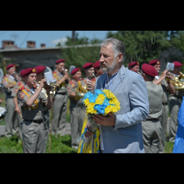 5 липня 2015 року

Донецька область,  У Слов'янську відсвяткували річницю з дня визволення міста від російсько-терористичних сил. Рік тому, 5 липня 2014 року, незаконні збройні формування під командуванням громадянина Росії Ігоря Гіркіна (