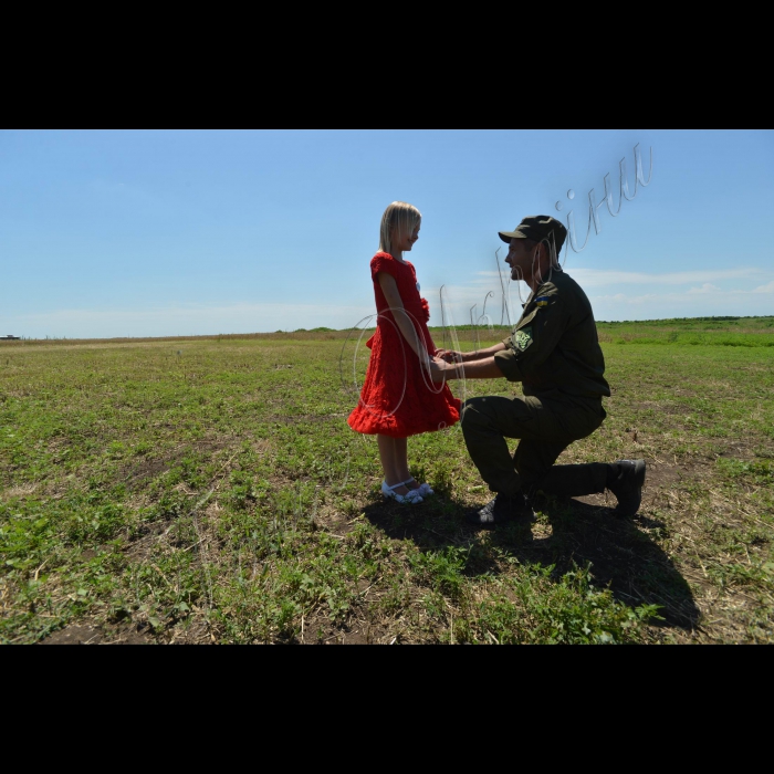 5 липня 2015 року

Донецька область,  У Слов'янську відсвяткували річницю з дня визволення міста від російсько-терористичних сил. Рік тому, 5 липня 2014 року, незаконні збройні формування під командуванням громадянина Росії Ігоря Гіркіна (