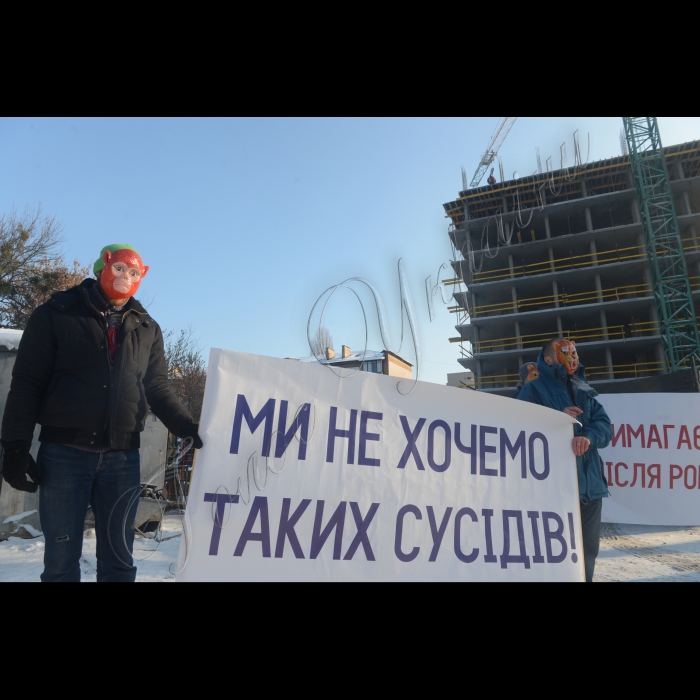 1 грудня 2014. У Києві, на вул. Шулявській, 32 відбулася акція прямої дії 