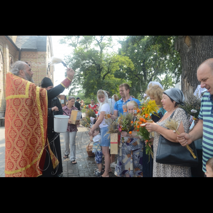 Свято медовий спас. Київ. Дарницький район. Ольгінська церква