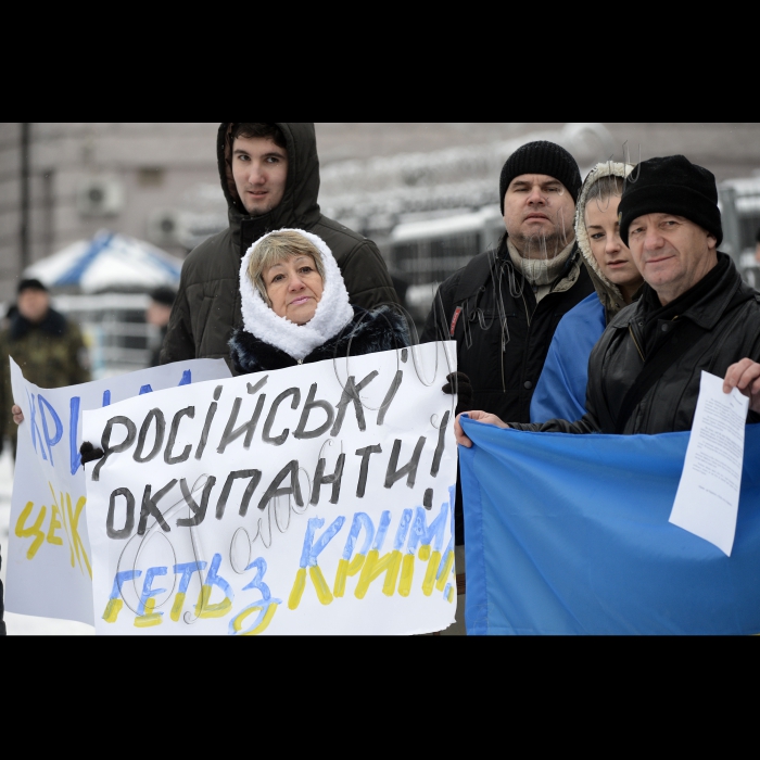 Акція «Крим - це Україна!» 
Громадська спілка «Координаційна рада організацій вимушених переселенців з Криму» провела пікет посольства Російської Федерації. 
У день Автономної Республіки Крим кримчани вимагатимуть звільнення Криму від окупації військами іноземної держави. 
Гасла: «Крим - це Україна!», «Путін, геть з України!».
20 січня - День Автономної Республіки Крим 
У 1996 році статус Автономної Республіки Крим як невід`ємної складової частини держави, наділеної самостійними повноваженнями і правами, біло закріплено у Конституції України. 
