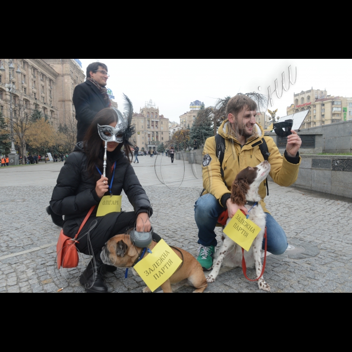 Відбувся Всеукраїнський флеш-моб «Не/залежні партії» в рамках Всеукраїнської кампанії «Стеж за грошима». Акція одночасно проходитила у містах: Київ, Херсон, Скадовськ, Дніпропетровськ, Черкаси, Тернопіль. Мета акції: привернути увагу громадськості, політиків, ЗМІ до необхідності впровадження Закону «Про внесення змін до деяких законодавчих актів України щодо запобігання і протидії політичній корупції». В Києві акція відбудеться на Майдані Незалежності біля Головпоштамту. 