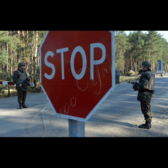 В.о. Президента України, Голова Верховної Ради Олександр Турчинов відвідав 169-й навчальний центр Сухопутних військ Збройних Сил України.