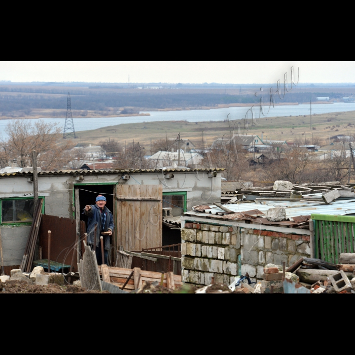 Донецька область. Зона АТО.
Розвідник Богдан та боєць Олександр.