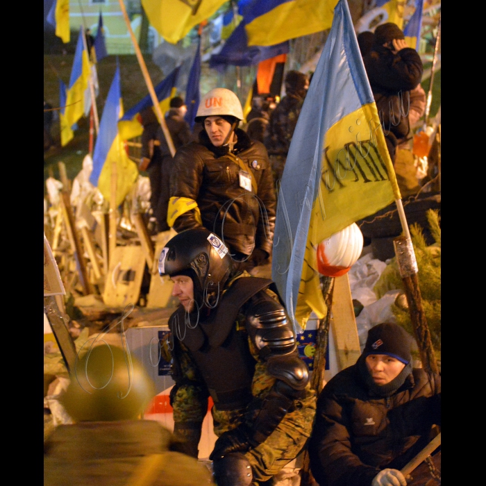 Київ. Євромайдан.Бійки на вул. Грушевського, біля стадіону «Динамо», між учасниками протесту і правоохоронцями.
