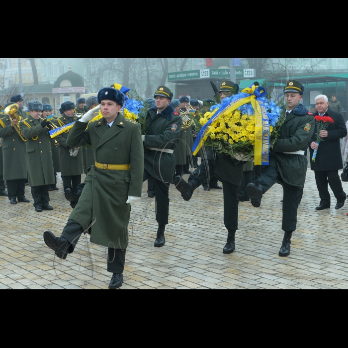 Київ. Біля пам’ятника Воїнам-афганцям (вул. Івана Мазепи) відбувся мітинг-реквієм з  нагоди 25-ї річниці виведення військ колишнього СРСР із Республіки Афганістан.