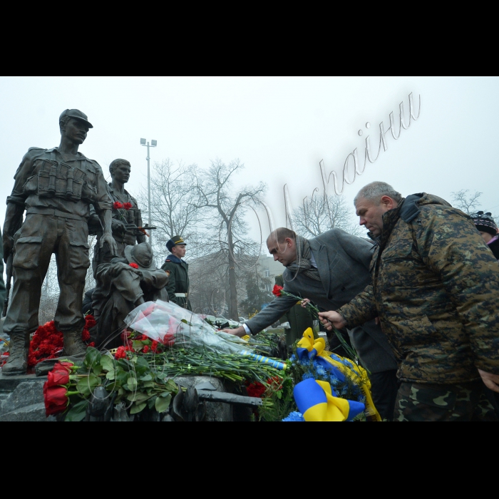 Київ. Біля пам’ятника Воїнам-афганцям (вул. Івана Мазепи) відбувся мітинг-реквієм з  нагоди 25-ї річниці виведення військ колишнього СРСР із Республіки Афганістан.