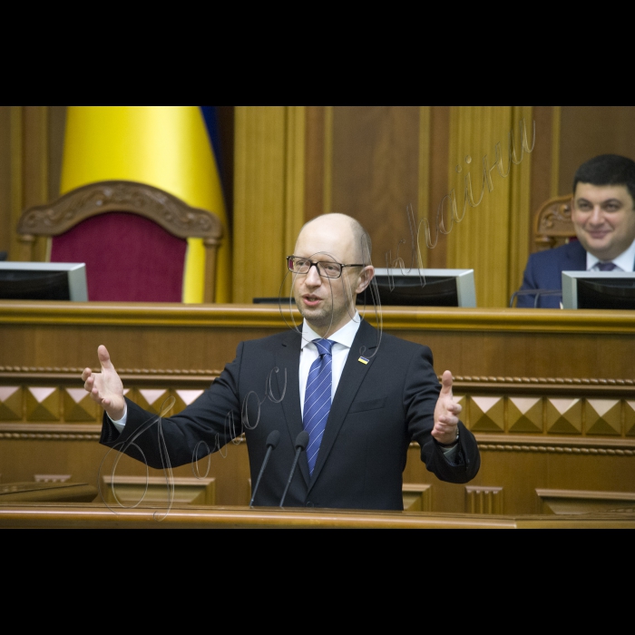 Звіт Прем’єр-міністра Арсенія Яценюка під час пленарного засідання Верховної Ради України