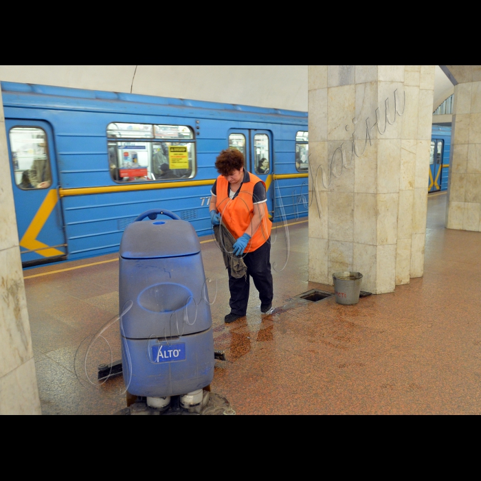 Київ. Метрополітен.
Станція метро  «Майдан Незалежності».